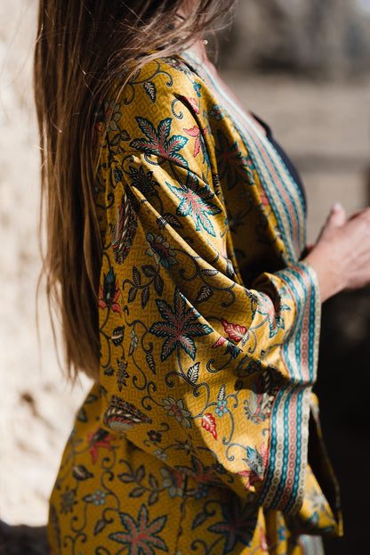 Short Silk Kimono robe Silk Blend Bali Java Batik Vacation Robe Gift Atlas Silk Blend kimono robe iis Gift for Women
