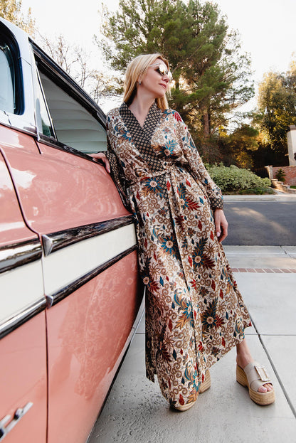 Silk kimono robe long  Wife Gift  Luxurious and Glamorous Gift for Bride. Silk Atlas Boho Bali Batik Kaftan kimono robe for vacation